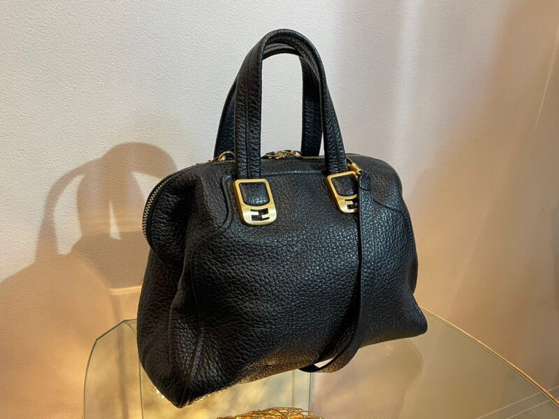 フェンディ カメレオン ブラックレザー